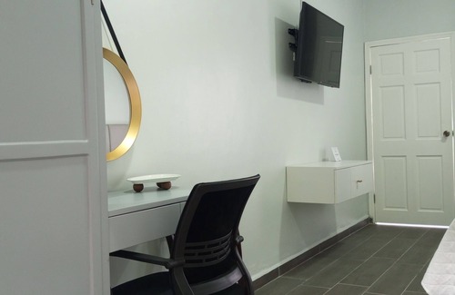 Sector 2 Hotel | Surprising, delicate, space for 3 with balcony sea view