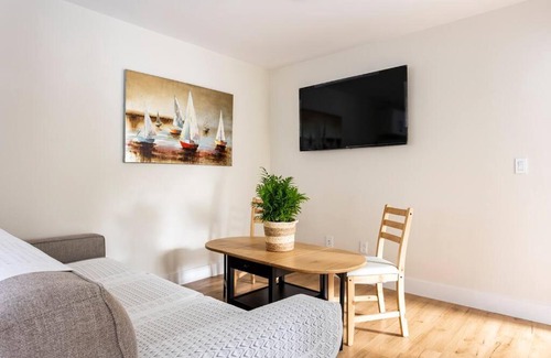 Fleetwood House | Surrey Fleetwood, Stay well home !!