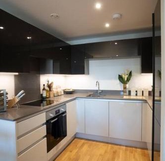 Chilworth Apartment | Surrey Hills Escape: Riverside Walks & Quick Links