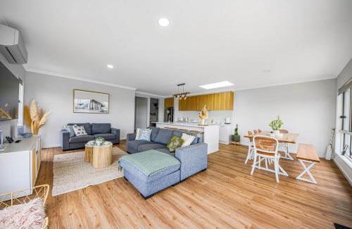 Narrawong House | Surrey View