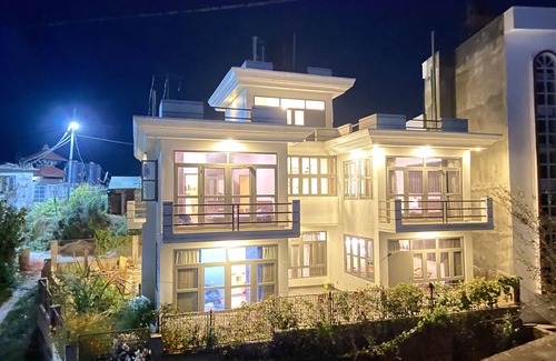 Kathmandu House | Surrounded by Forest