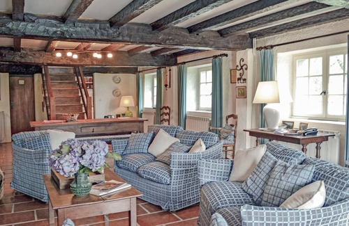 Lecumberry House | Surrounded by the mountains of the Basque Country, located in the popular Palombières Pass not far f