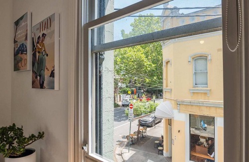 Surry Hills Apartment | Surry Hills Chic right on Crown St