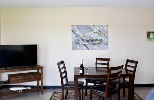 Surry Hotel | Surry Seafood Company