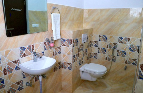 Balrampur Hotel | Surya Hotel