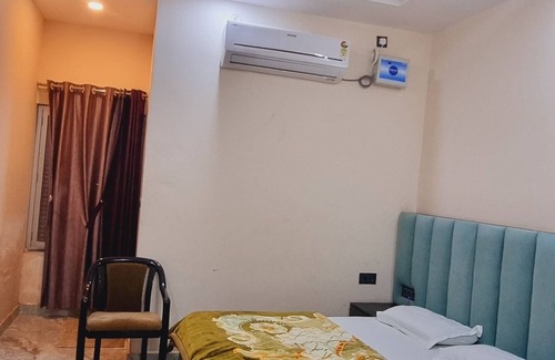 Haraiya Hotel | Surya Palace