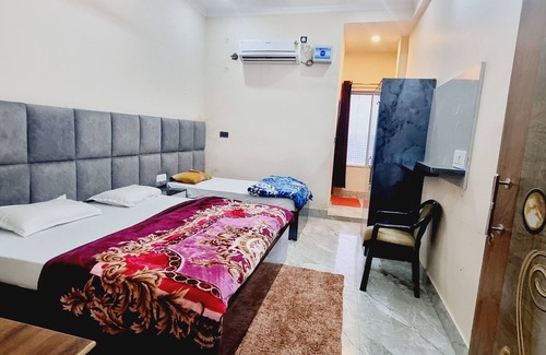 Haraiya Hotel | Surya Palace