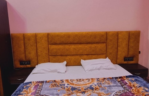 Haraiya Hotel | Surya Palace