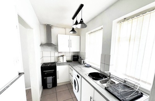 Littlestone-on-Sea House | Suspire House -sleeps6-garden-bbq-coastal Retreat