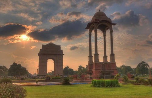 Sat Bari House | Sustainable & Spacious two unit of 3BHK in a Chateau in New Delhi. Pet Friendly!