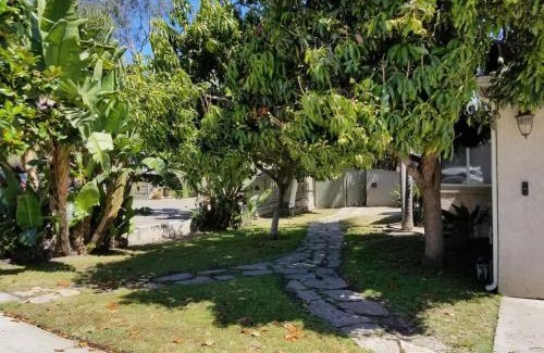 Hillcrest House | Sutra