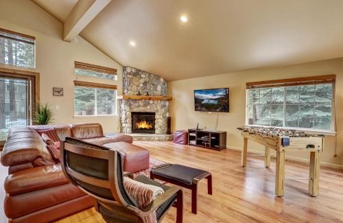 Montgomery Estates House | Sutter Trail Sparkles - Air conditioned large family home