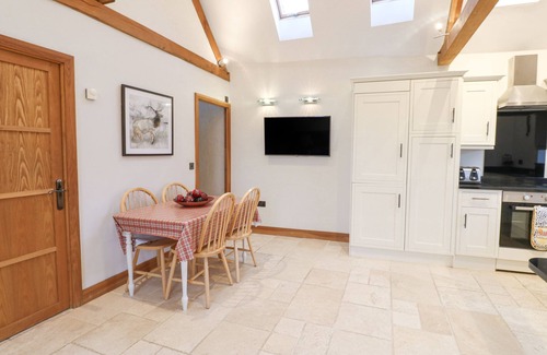 Trimdon Station Cottage | SUTTON NEWBOLD COTTAGE, romantic, with a garden in Wheatley Hill