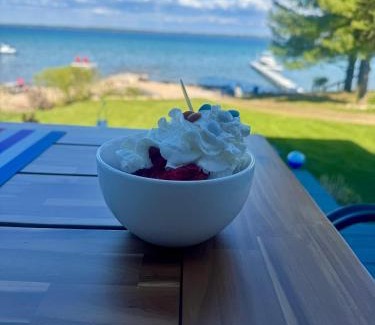 Suttons Bay House | Suttons Bay Sunshine