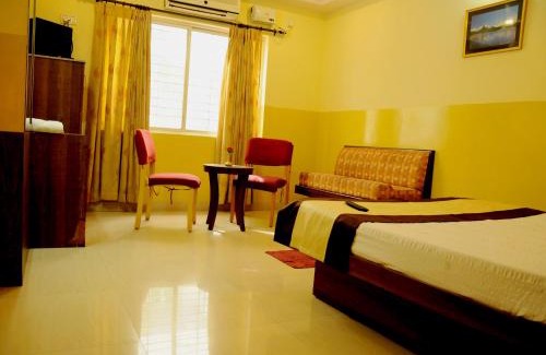 Kuvempu Nagara Bed & Breakfast | Suvarna Residency