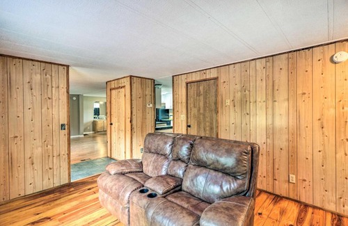 Branford House | Suwannee Riverfront Home Grill, Near Springs