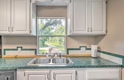Branford House | Suwannee Riverfront Home Grill, Near Springs