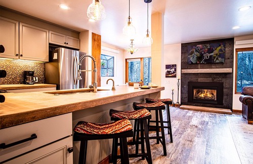Ketchum Condo | SV123 - Walk to Lifts & Town - Hot Tub & Pool