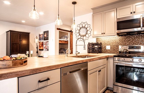 Ketchum Condo | SV123 - Walk to Lifts & Town - Hot Tub & Pool