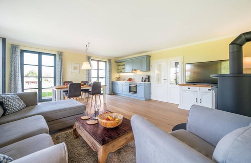 Lohme House | SVANTEVIT | Thatched semi-detached house - Holiday homes under thatch in Lohme