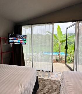 Banjarasri Bed & Breakfast | Svarna Padi