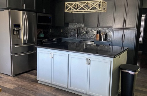 Yuba City House | SW Court: family and pet friendly home with easy access to HWY 99 and 20
