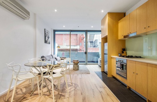 Adelaide Central Business District Apartment | Swainson on Bent - 2.36