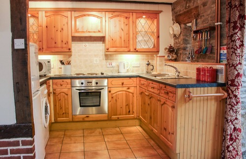 Bucknell Cottage | SWALLOW COTTAGE, family friendly, luxury holiday cottage in Bucknell