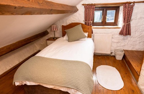 Pyle Apartment | Swallow Cottage
