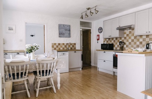 Sticker Cottage | Swallow Cottage