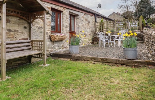 Lower Trengale Cottage | SWALLOW COTTAGE, pet friendly, with open fire in Lostwithiel