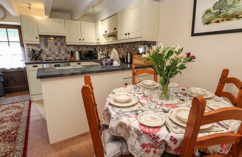 St. Martin Cottage | SWALLOW COTTAGE, pet friendly, with open fire in Mawgan-In-Meneage