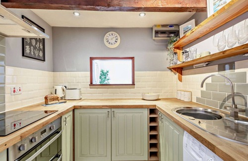 Newton Poppleford House | Swallowfield Cottage