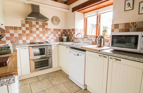 Monkton Cottage | SWALLOWS COTTAGE, pet friendly, luxury holiday cottage in Honiton