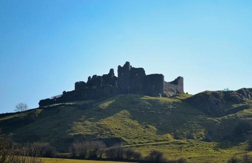 Llandeilo House | Swallows Nest