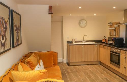 Allgreave House | Swallows Return