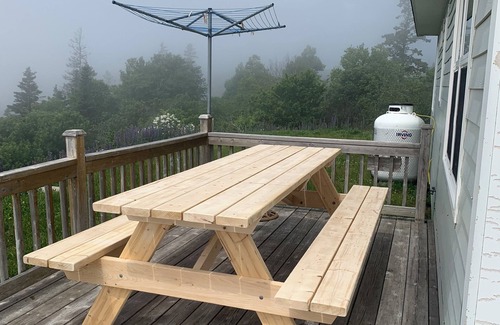 North Head House | Swallowtail Lighthouse Overlook on Grand Manan - 4 bedrooms available