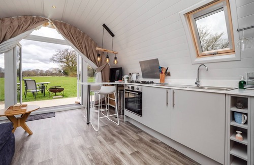 Irstead Cottage | Swallowtail - sleeps 2 guests in 1 bedroom
