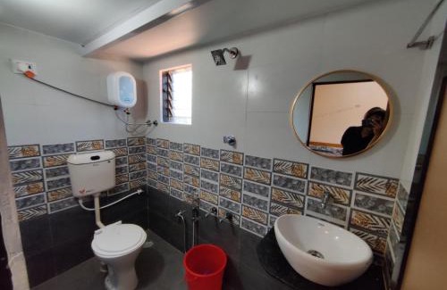 Anjanvel House | Swami Cottage