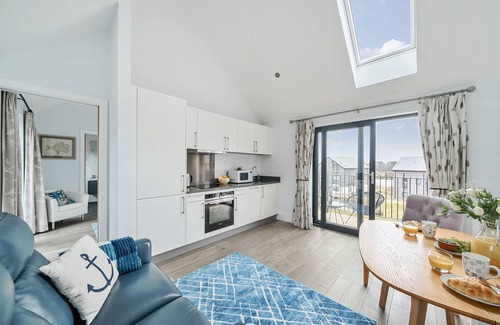 Holworth Cottage | Swan Cottage - sleeps 4 guests in 2 bedrooms