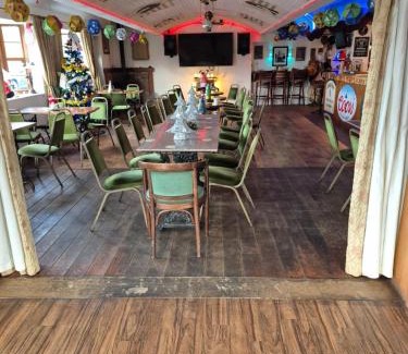 Staddlebridge House | Swan House