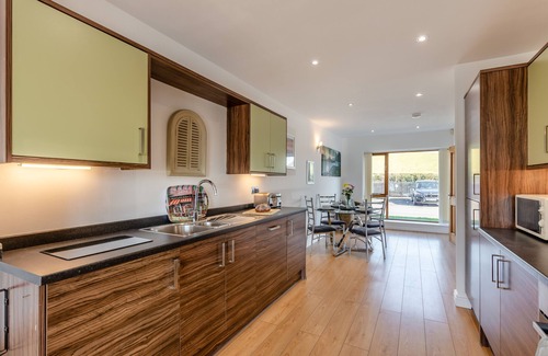 Tewitfield House | Swan House - Two Bedroom House, Sleeps 4