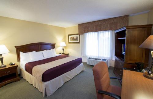 Tyner Resort | Swan Lake Resort
