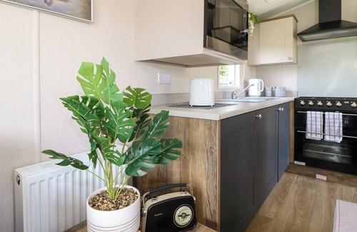 Edwinstowe Cottage | Swan Lodge