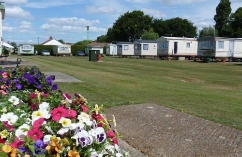 Aldwick House | Swan - Luxury 4 berth caravan