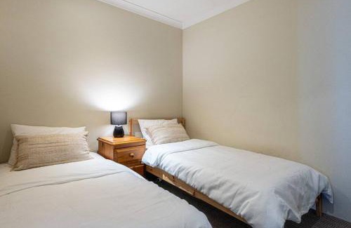 Applecross House | Swan Riverside 3B1B City House