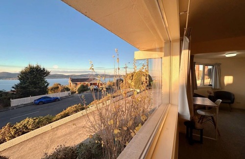 Sandy Bay Apartment | Swan Sea Cozy Romm at Sandy Bay