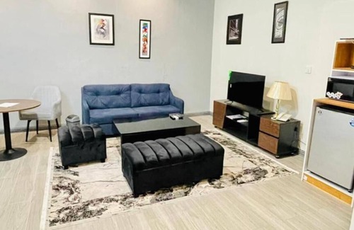 Johar Town Hotel | Swan Suites