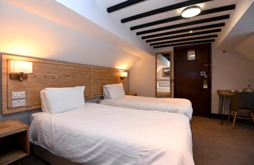 Thatcham Hotel | Swan, Thatcham by Marston's Inns