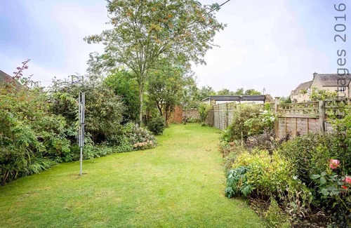 Southrop Cottage | Swan View